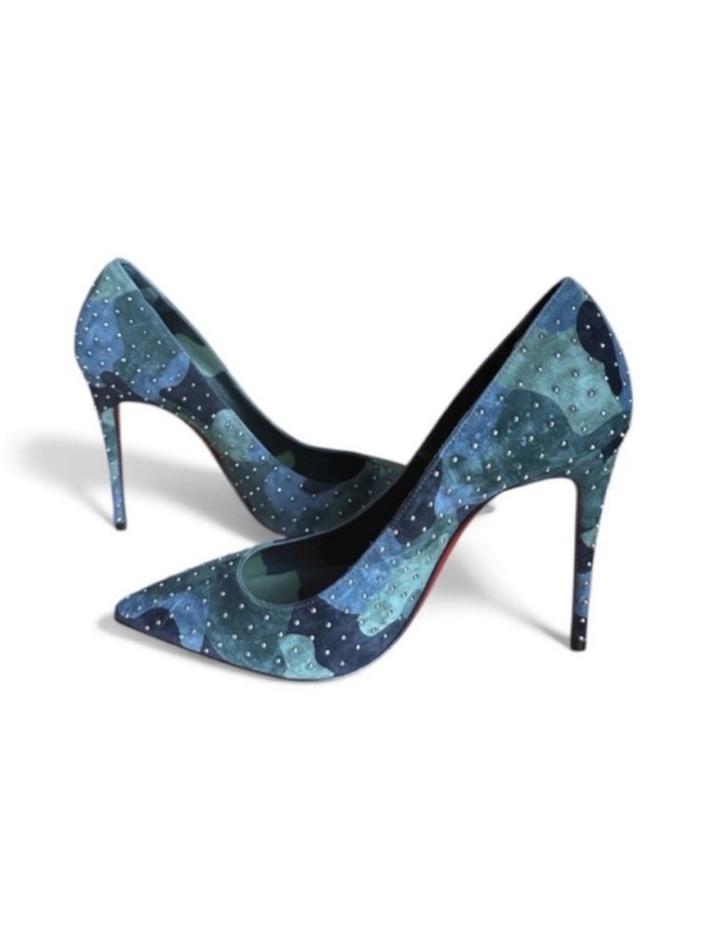 Christian Louboutin Kate
100mm Plume stud camo heels
RETAIL 995 - Picture 8 of 10